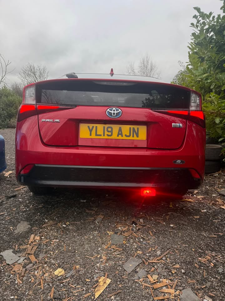 2019 Toyota Prius top class features - Image 6